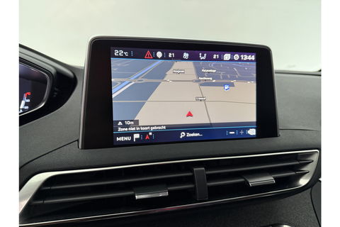 Peugeot 5008 1.2 PureTech Allure 7p 360 Camera Carplay LED Sfeer Trekhaak Clima Cruise Navi PDC 19"LMV
