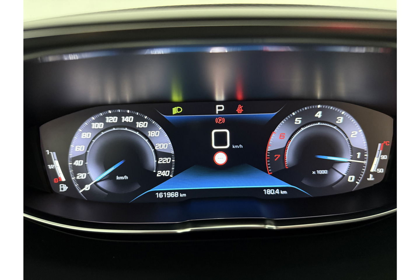 Peugeot 5008 1.2 PureTech Allure 7p 360 Camera Carplay LED Sfeer Trekhaak Clima Cruise Navi PDC 19"LMV