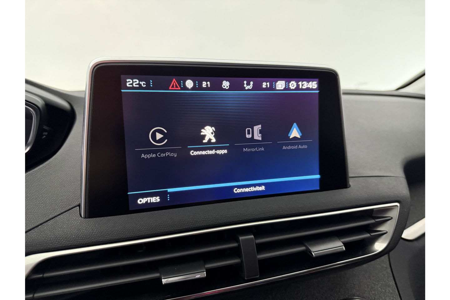 Peugeot 5008 1.2 PureTech Allure 7p 360 Camera Carplay LED Sfeer Trekhaak Clima Cruise Navi PDC 19"LMV