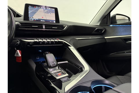 Peugeot 5008 1.2 PureTech Allure 7p 360 Camera Carplay LED Sfeer Trekhaak Clima Cruise Navi PDC 19"LMV