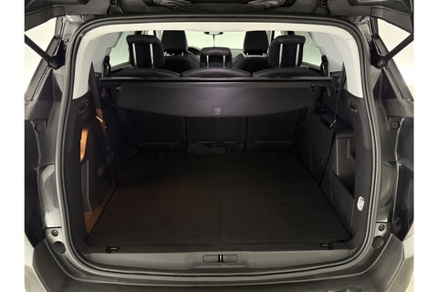 Peugeot 5008 1.2 PureTech Allure 7p 360 Camera Carplay LED Sfeer Trekhaak Clima Cruise Navi PDC 19"LMV