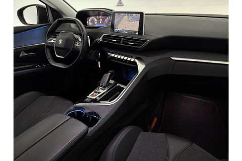 Peugeot 5008 1.2 PureTech Allure 7p 360 Camera Carplay LED Sfeer Trekhaak Clima Cruise Navi PDC 19"LMV