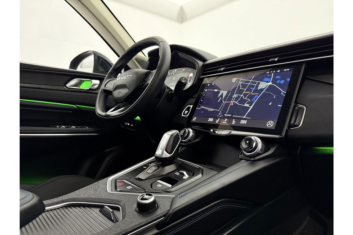 Lynk Co 01 1.5 | UNIEK Nardo Grey | 262PK Hybride 360Camera Pano ACC Sfeer LED Memory Carplay Clima Navi Virtual PDC 20"LMV