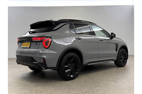Lynk Co 01 1.5 | UNIEK Nardo Grey | 262PK Hybride 360Camera Pano ACC Sfeer LED Memory Carplay Clima Navi Virtual PDC 20"LMV