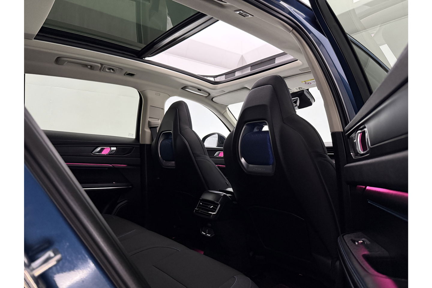 Lynk Co 01 1.5 | UNIEK Nardo Grey | 262PK Hybride 360Camera Pano ACC Sfeer LED Memory Carplay Clima Navi Virtual PDC 20"LMV