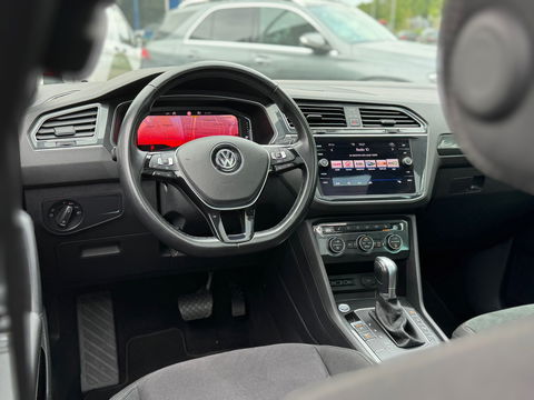 Volkswagen Tiguan 1.5 TSI DSG R-Line Pano|NL-auto|Virtual|ACC|Camera|Carplay|Keyless