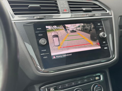 Volkswagen Tiguan 1.5 TSI DSG R-Line Pano|NL-auto|Virtual|ACC|Camera|Carplay|Keyless