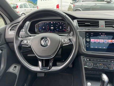 Volkswagen Tiguan 1.5 TSI DSG R-Line Pano|NL-auto|Virtual|ACC|Camera|Carplay|Keyless