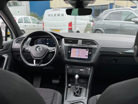Volkswagen Tiguan 1.5 TSI DSG R-Line Pano|NL-auto|Virtual|ACC|Camera|Carplay|Keyless