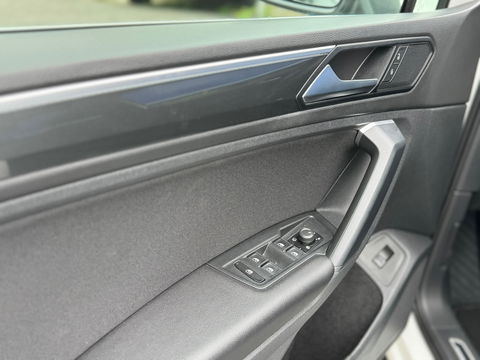 Volkswagen Tiguan 1.5 TSI DSG R-Line Pano|NL-auto|Virtual|ACC|Camera|Carplay|Keyless