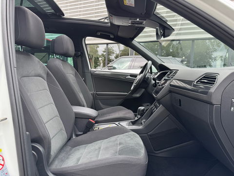 Volkswagen Tiguan 1.5 TSI DSG R-Line Pano|NL-auto|Virtual|ACC|Camera|Carplay|Keyless