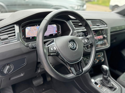 Volkswagen Tiguan 1.5 TSI DSG R-Line Pano|NL-auto|Virtual|ACC|Camera|Carplay|Keyless