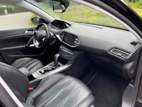 Peugeot 308 SW 1.2 PureTech Blue Lease Premium AUTOMAAT LEER PANODAK NAVI CAMERA