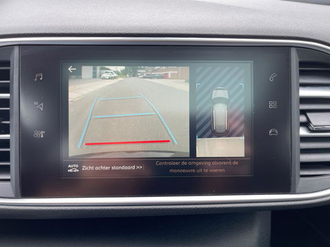 Peugeot 308 SW 1.2 PureTech Blue Lease Premium AUTOMAAT LEER PANODAK NAVI CAMERA