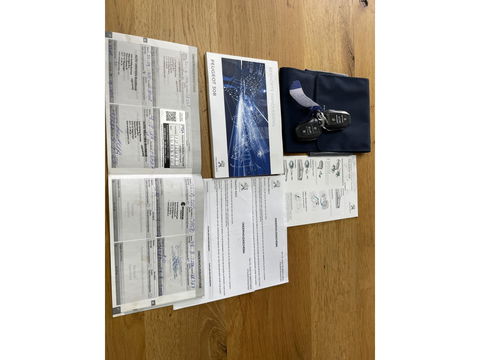 Peugeot 308 SW 1.2 PureTech Blue Lease Premium AUTOMAAT LEER PANODAK NAVI CAMERA