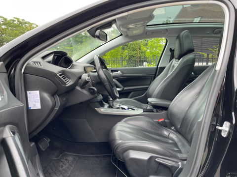 Peugeot 308 SW 1.2 PureTech Blue Lease Premium AUTOMAAT LEER PANODAK NAVI CAMERA