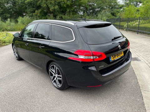 Peugeot 308 SW 1.2 PureTech Blue Lease Premium AUTOMAAT LEER PANODAK NAVI CAMERA