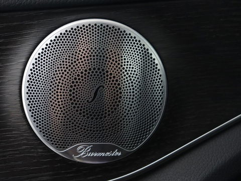 Mercedes-Benz C-Klasse 300e AMG | Stoelventilatie | Panoramadak | Leder | Burmester | Memory | Luchtvering | Carplay | Stoelverwarming | Navigatie | Full LED