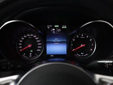 Mercedes-Benz C-Klasse 300e AMG | Stoelventilatie | Panoramadak | Leder | Burmester | Memory | Luchtvering | Carplay | Stoelverwarming | Navigatie | Full LED