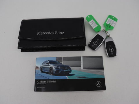 Mercedes-Benz C-Klasse 300e AMG | Stoelventilatie | Panoramadak | Leder | Burmester | Memory | Luchtvering | Carplay | Stoelverwarming | Navigatie | Full LED