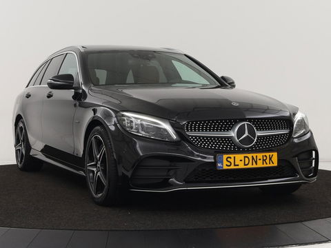 Mercedes-Benz C-Klasse 300e AMG | Stoelventilatie | Panoramadak | Leder | Burmester | Memory | Luchtvering | Carplay | Stoelverwarming | Navigatie | Full LED
