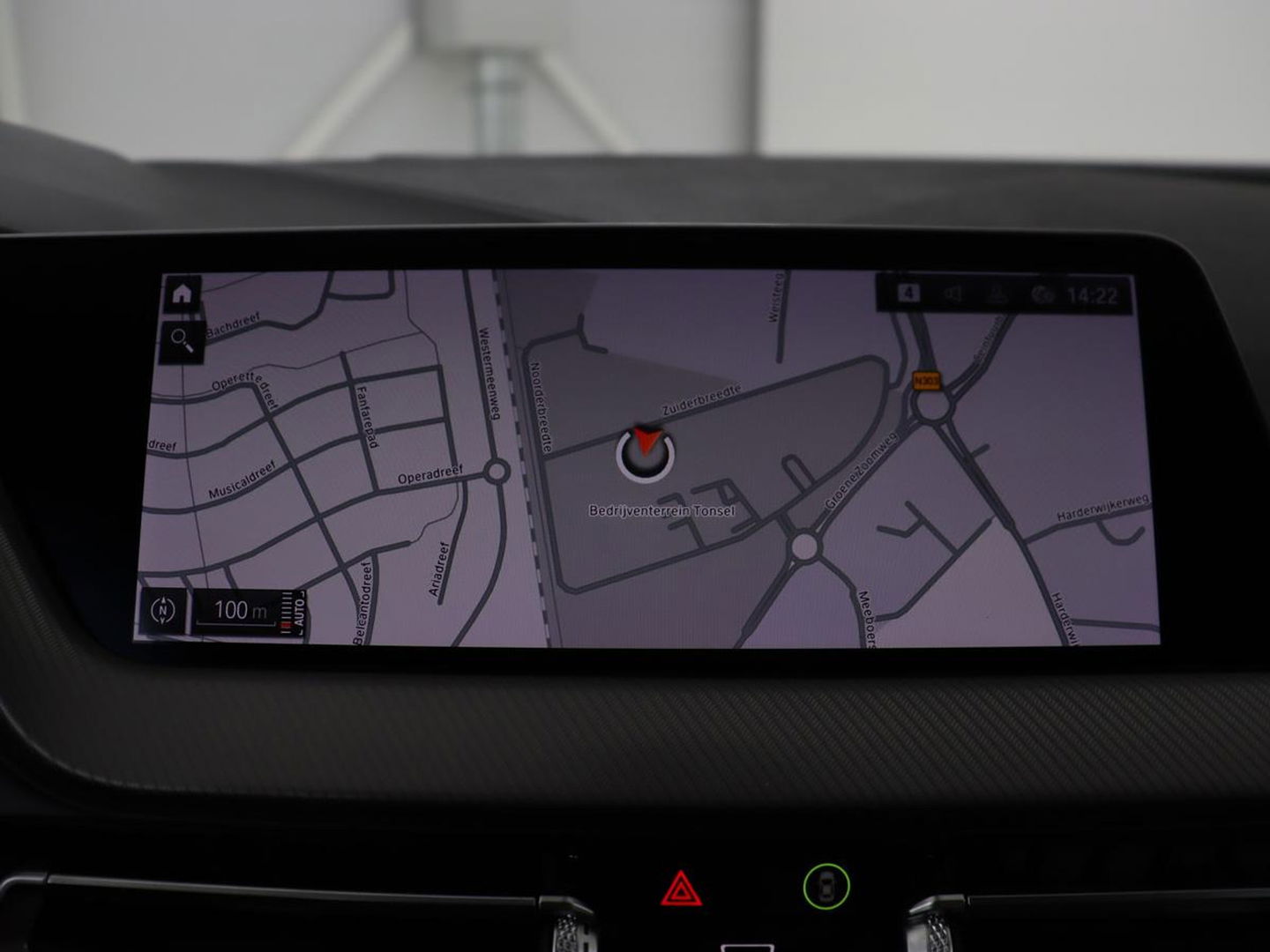 BMW 1-serie 118i Executive Edition | Sport Line | Carplay | Sportstoelen | Half leder | Live Cockpit | Climate control | Parkeerhulp | Cruise control | 'Storm Bay' Metallic