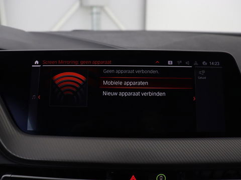 BMW 1-serie 118i Executive Edition | Sport Line | Carplay | Sportstoelen | Half leder | Live Cockpit | Climate control | Parkeerhulp | Cruise control | 'Storm Bay' Metallic