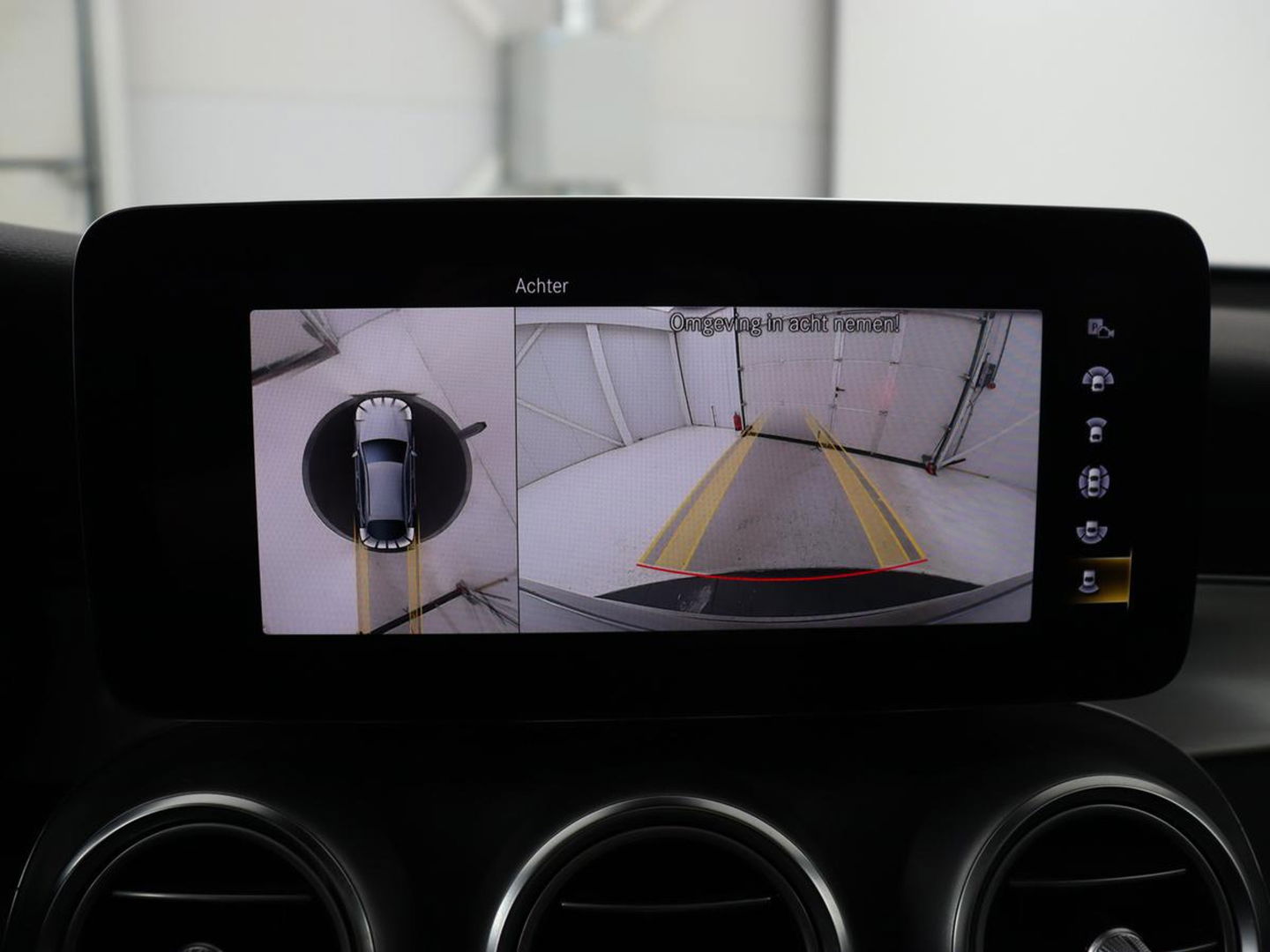 Mercedes-Benz GLC Coupé 300e 4Matic Business Solution AMG | Panoramadak | 360 Camera | Burmester Surround | Stoelverwarming | Trekhaak | Carplay | Matrix LED | Keyless | Leder/Alcantara