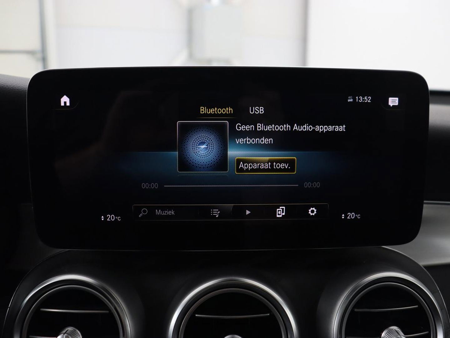 Mercedes-Benz GLC Coupé 300e 4Matic Business Solution AMG | Panoramadak | 360 Camera | Burmester Surround | Stoelverwarming | Trekhaak | Carplay | Matrix LED | Keyless | Leder/Alcantara