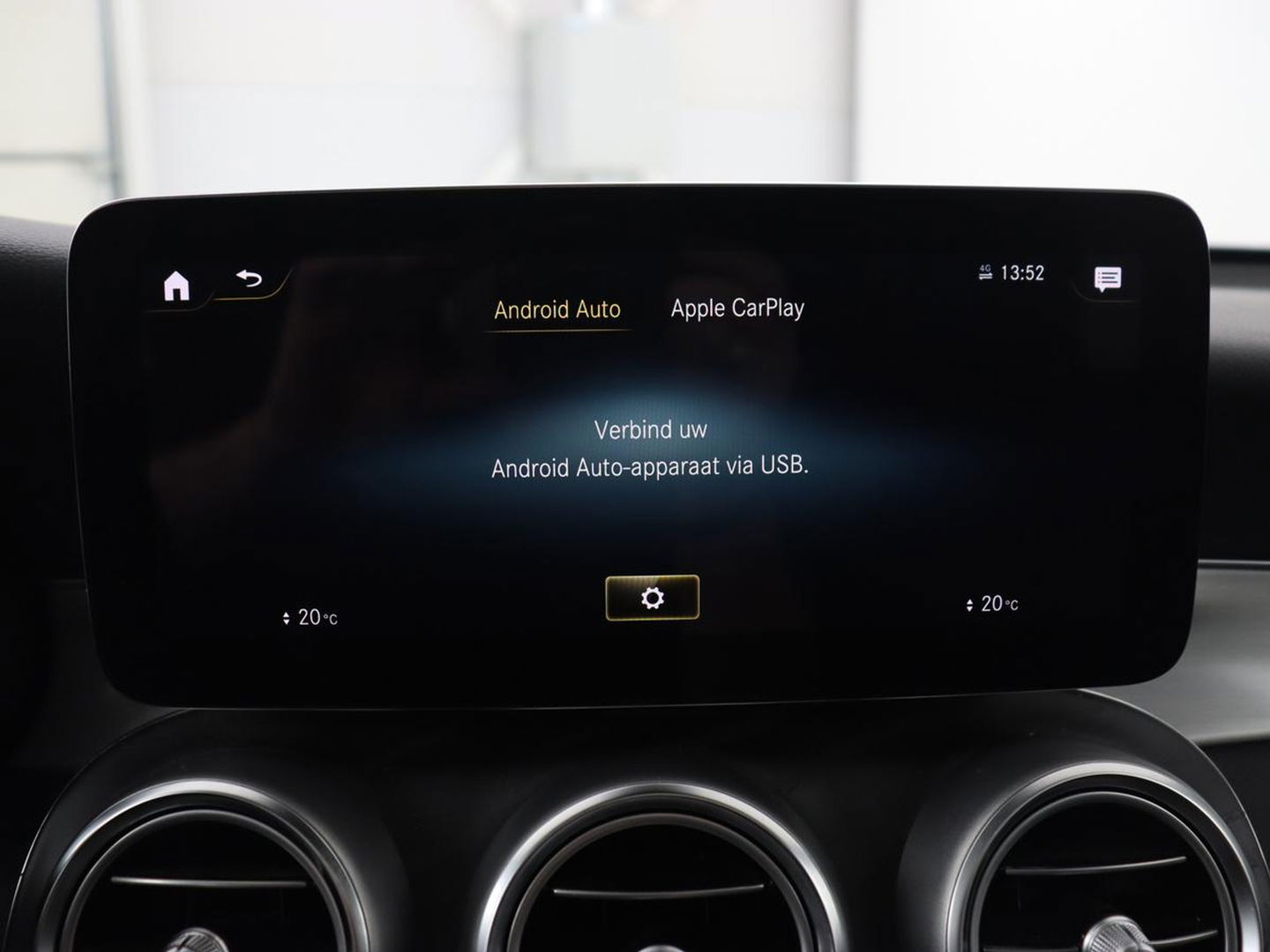 Mercedes-Benz GLC Coupé 300e 4Matic Business Solution AMG | Panoramadak | 360 Camera | Burmester Surround | Stoelverwarming | Trekhaak | Carplay | Matrix LED | Keyless | Leder/Alcantara