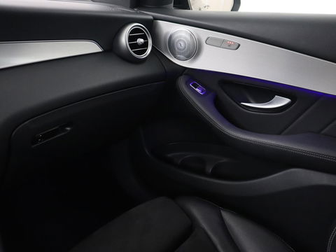 Mercedes-Benz GLC Coupé 300e 4Matic Business Solution AMG | Panoramadak | 360 Camera | Burmester Surround | Stoelverwarming | Trekhaak | Carplay | Matrix LED | Keyless | Leder/Alcantara