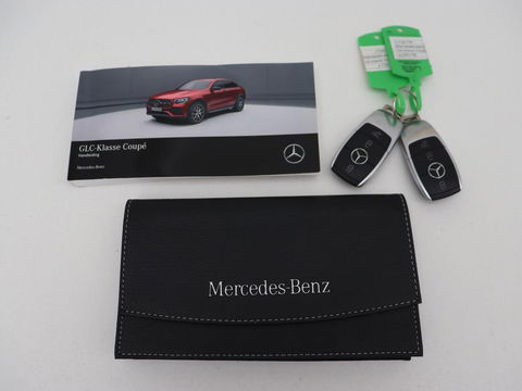 Mercedes-Benz GLC Coupé 300e 4Matic Business Solution AMG | Panoramadak | 360 Camera | Burmester Surround | Stoelverwarming | Trekhaak | Carplay | Matrix LED | Keyless | Leder/Alcantara