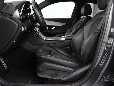 Mercedes-Benz GLC Coupé 300e 4Matic Business Solution AMG | Panoramadak | 360 Camera | Burmester Surround | Stoelverwarming | Trekhaak | Carplay | Matrix LED | Keyless | Leder/Alcantara