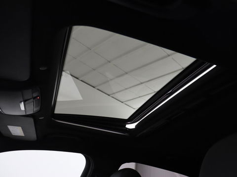 Mercedes-Benz GLC Coupé 300e 4Matic Business Solution AMG | Panoramadak | 360 Camera | Burmester Surround | Stoelverwarming | Trekhaak | Carplay | Matrix LED | Keyless | Leder/Alcantara