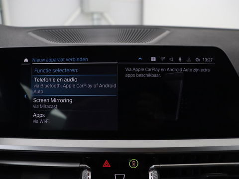 BMW 3-serie 330e eDrive Edition | Leder | Adaptive cruise | Stoelverwarming | Camera | Sport Line | Carplay | Sportstoelen | Live Cockpit | Keyless | Navigatie | Climate control