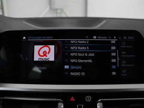 BMW 3-serie 330e eDrive Edition | Leder | Adaptive cruise | Stoelverwarming | Camera | Sport Line | Carplay | Sportstoelen | Live Cockpit | Keyless | Navigatie | Climate control