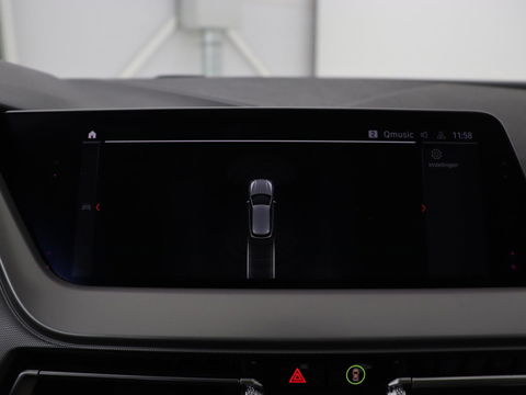 BMW 1-serie 118i Executive Edition | Carplay | Live Cockpit | Navigatie | Full LED | Climate control | Parkeerhulp | Cruise control