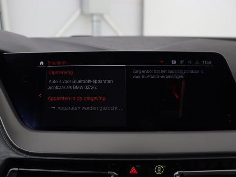 BMW 1-serie 118i Executive Edition | Carplay | Live Cockpit | Navigatie | Full LED | Climate control | Parkeerhulp | Cruise control
