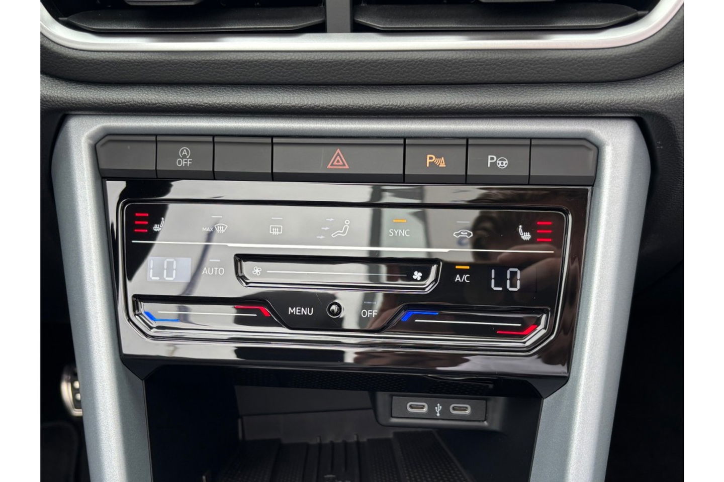 Volkswagen T-Roc Cabrio 1.0 TSI GOAL 115PK NIGHT EDITION NAVI AIRCO PDC LMV ADAPTIVECRUISE
