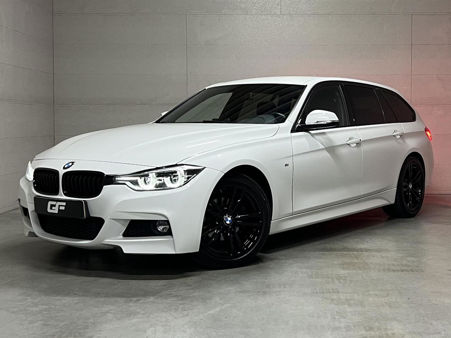 BMW 3 Serie Touring 318i M-Sport Navi Cruise Leer NAP