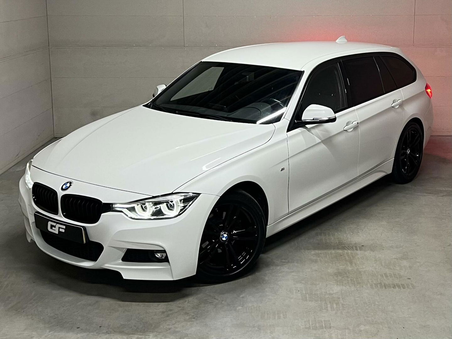 BMW 3 Serie Touring 318i M-Sport Navi Cruise Leer NAP