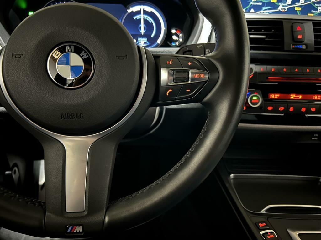 BMW 3 Serie Touring 318i M-Sport Navi Cruise Leer NAP