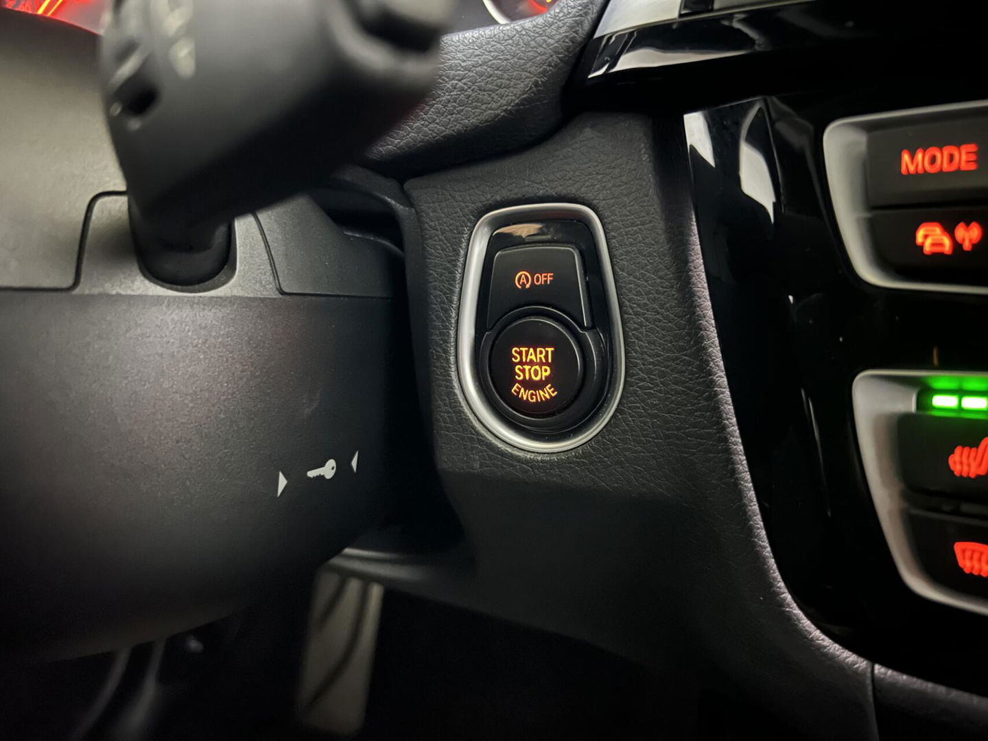 BMW 3 Serie Touring 318i M-Sport Navi Cruise Leer NAP