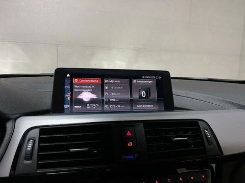 BMW 3 Serie Touring 318i M-Sport Navi Cruise Leer NAP