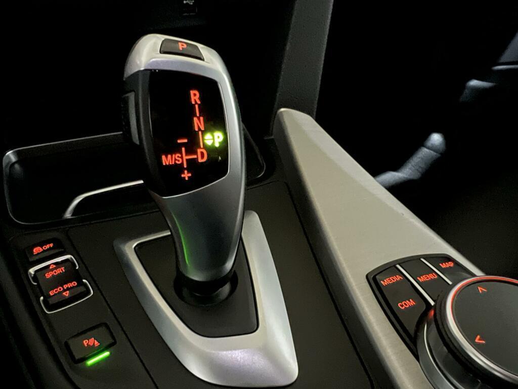 BMW 3 Serie Touring 318i M-Sport Navi Cruise Leer NAP
