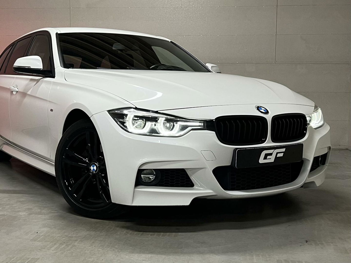 BMW 3 Serie Touring 318i M-Sport Navi Cruise Leer NAP