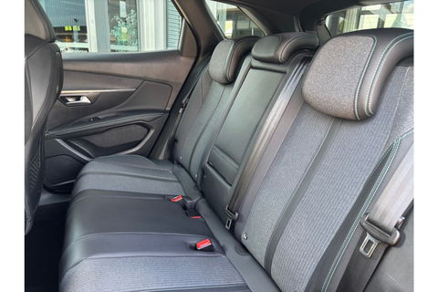 Peugeot 3008 1.2 130PK AUTOMAAT ALLURE P.BNS NAVI PDC-CAMERA LMV