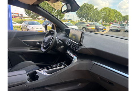 Peugeot 3008 1.2 130PK AUTOMAAT ALLURE P.BNS NAVI PDC-CAMERA LMV