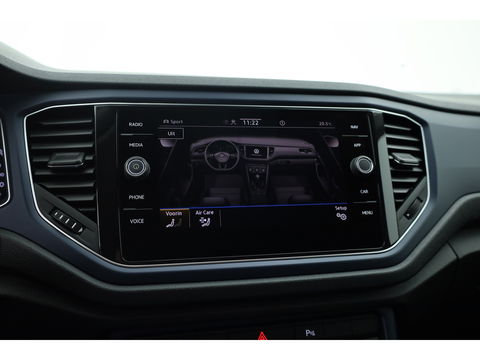 Volkswagen T-Roc 1.5 TSI Style | Navi | Adapt. Cruise | Apple CarPlay | Stoelverw. | PDC | All seasons