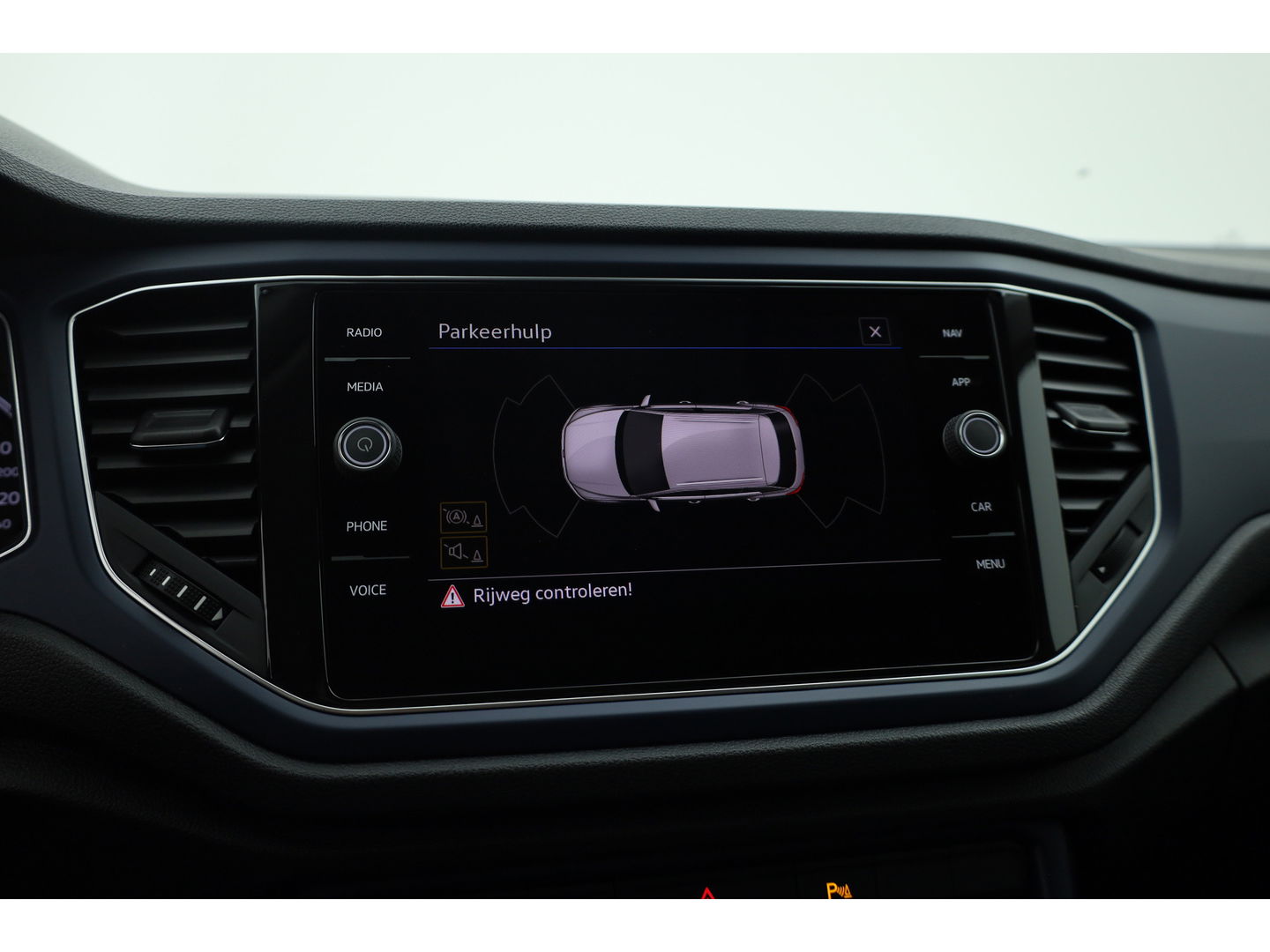 Volkswagen T-Roc 1.5 TSI Style | Navi | Adapt. Cruise | Apple CarPlay | Stoelverw. | PDC | All seasons